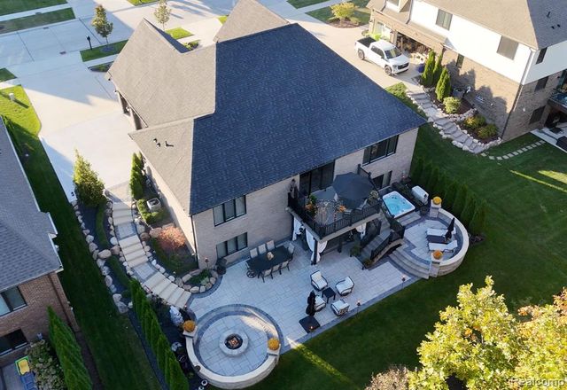 60778 Forest Creek Drive, Washington, MI 48094