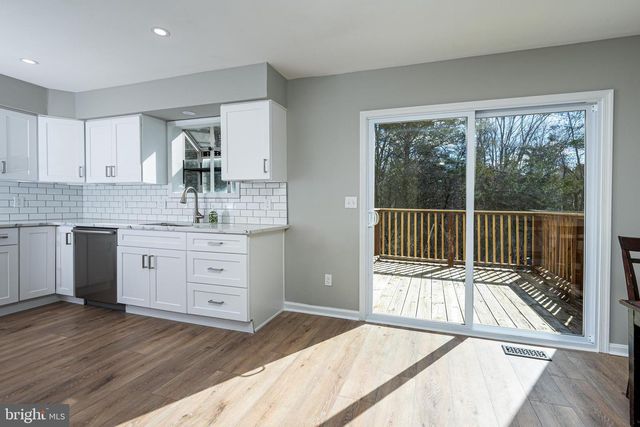 1146 VALLEY STREAM DR, Perkiomenville, PA 18074