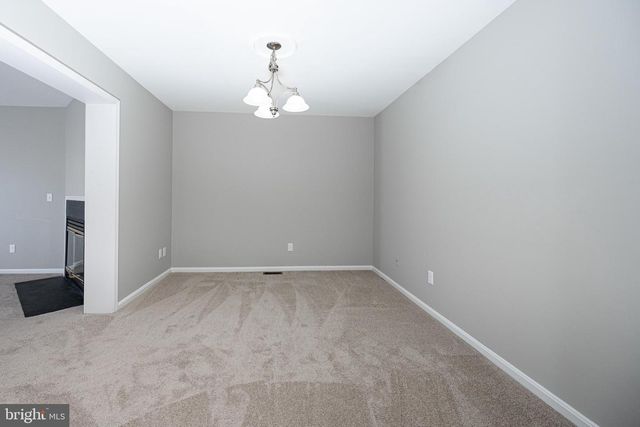 1146 VALLEY STREAM DR, Perkiomenville, PA 18074