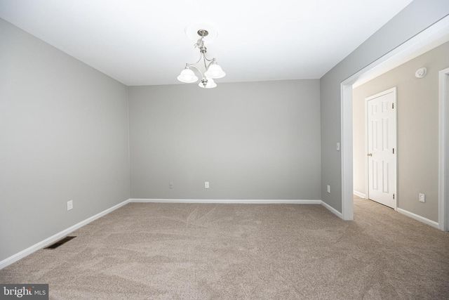 1146 VALLEY STREAM DR, Perkiomenville, PA 18074