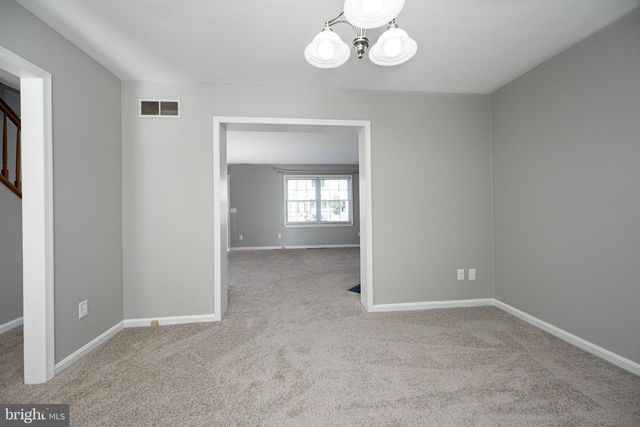 1146 VALLEY STREAM DR, Perkiomenville, PA 18074