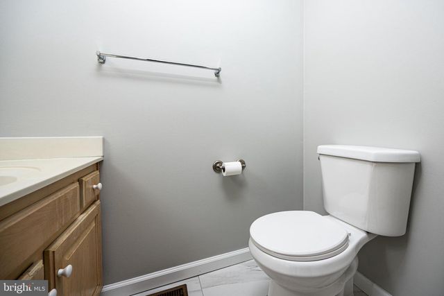 1146 VALLEY STREAM DR, Perkiomenville, PA 18074