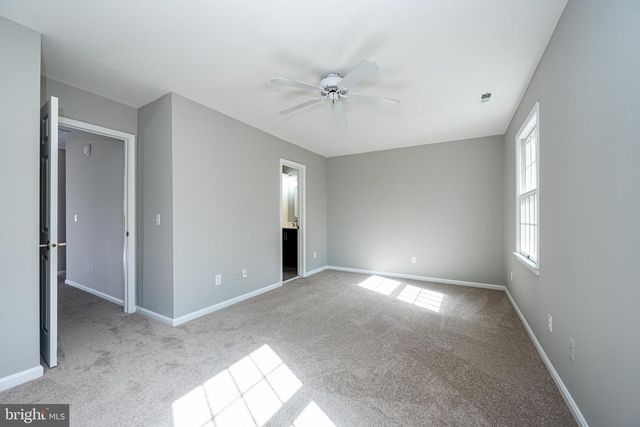 1146 VALLEY STREAM DR, Perkiomenville, PA 18074