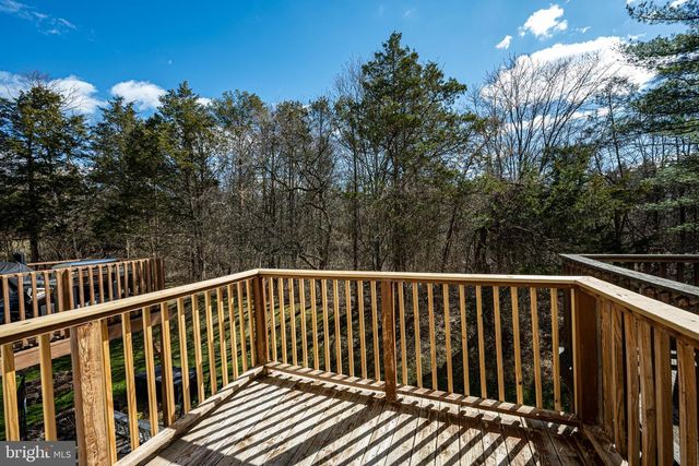 1146 VALLEY STREAM DR, Perkiomenville, PA 18074