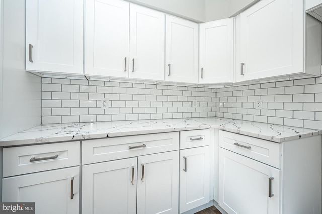 1146 VALLEY STREAM DR, Perkiomenville, PA 18074