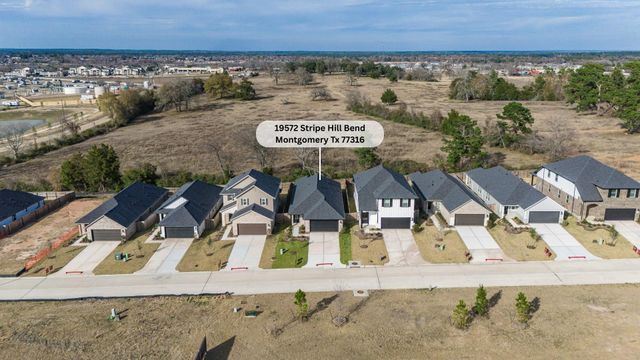 19572 Stripe Hill Bend, Montgomery, TX 77316