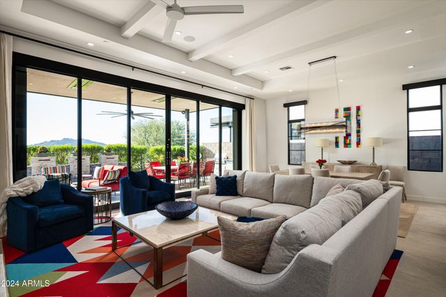 37200 N CAVE CREEK Road 1034, Scottsdale, AZ 85262