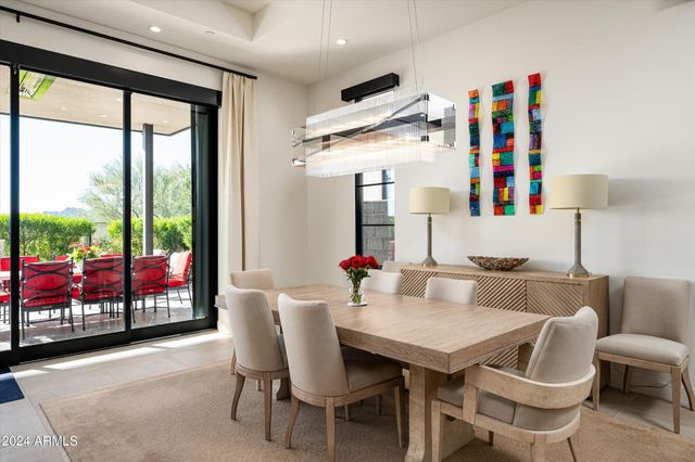 37200 N CAVE CREEK Road 1034, Scottsdale, AZ 85262