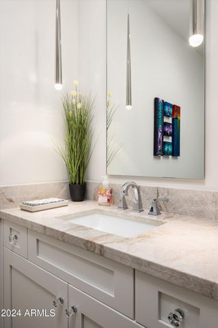 37200 N CAVE CREEK Road 1034, Scottsdale, AZ 85262