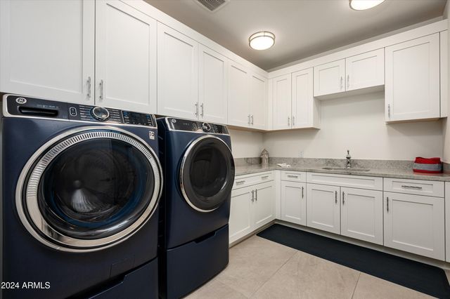 37200 N CAVE CREEK Road 1034, Scottsdale, AZ 85262