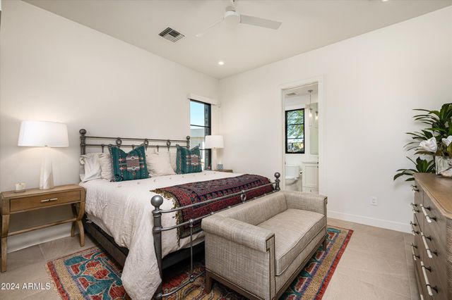 37200 N CAVE CREEK Road 1034, Scottsdale, AZ 85262