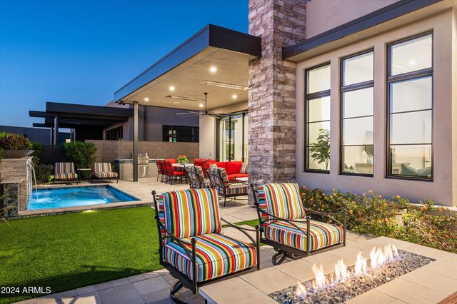 37200 N CAVE CREEK Road 1034, Scottsdale, AZ 85262