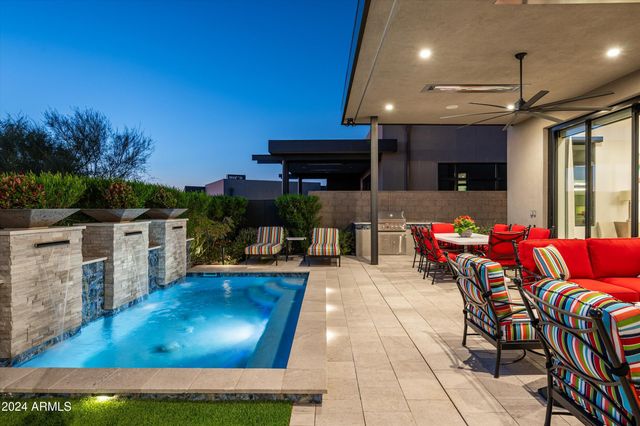 37200 N CAVE CREEK Road 1034, Scottsdale, AZ 85262