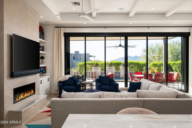 37200 N CAVE CREEK Road 1034, Scottsdale, AZ 85262