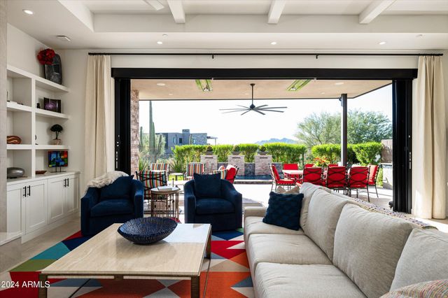 37200 N CAVE CREEK Road 1034, Scottsdale, AZ 85262