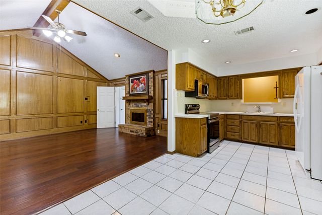 841 Broadmoor Drive, Mesquite, TX 75149