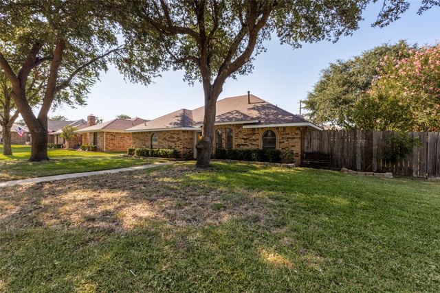 841 Broadmoor Drive, Mesquite, TX 75149