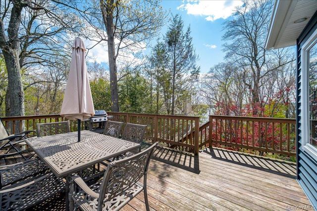19 Park Hill Terrace, Mahopac, NY 10541