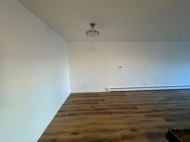 1198 Royal Glen Drive 204E, Glen Ellyn, IL 60137