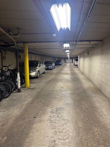 1198 Royal Glen Drive 204E, Glen Ellyn, IL 60137