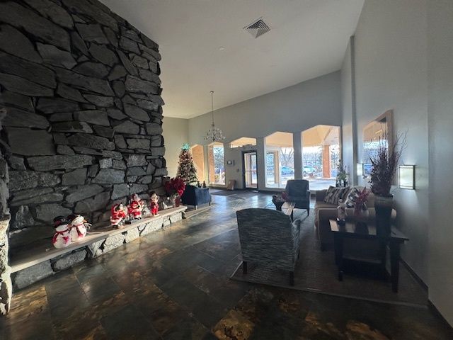 1198 Royal Glen Drive 204E, Glen Ellyn, IL 60137