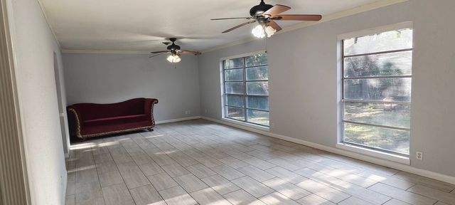 1125 Valley View Drive, Hurst, TX 76053