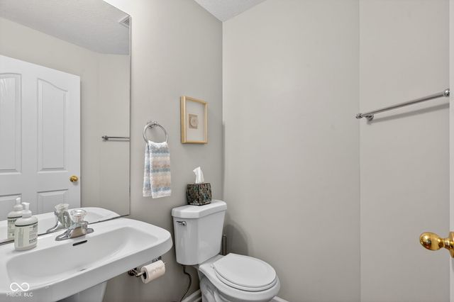 6070 Dado Drive, Noblesville, IN 46062