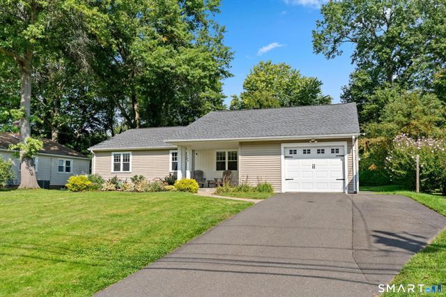 148 Brewster Road, West Hartford, CT 06117