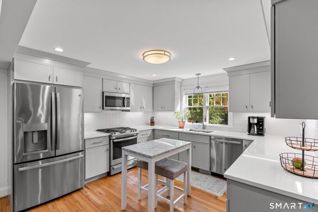 148 Brewster Road, West Hartford, CT 06117