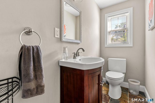 148 Brewster Road, West Hartford, CT 06117