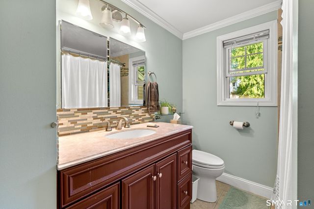 148 Brewster Road, West Hartford, CT 06117