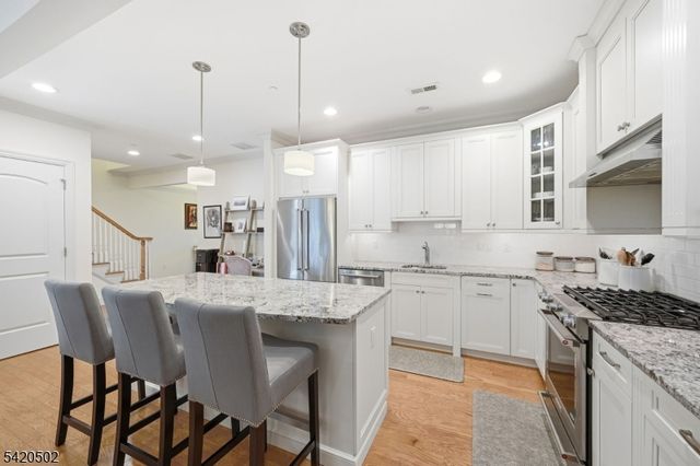 59 Whitney Farm Pl, Morris Twp., NJ 07960