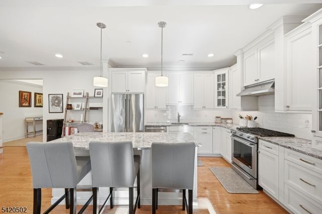 59 Whitney Farm Pl, Morris Twp., NJ 07960