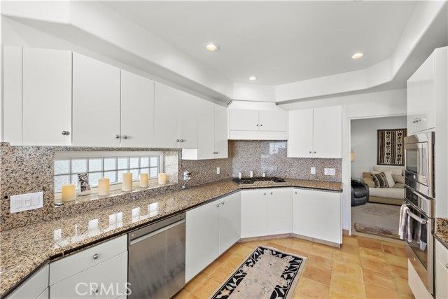 1050 SKYLINE, Laguna Beach, CA 92651