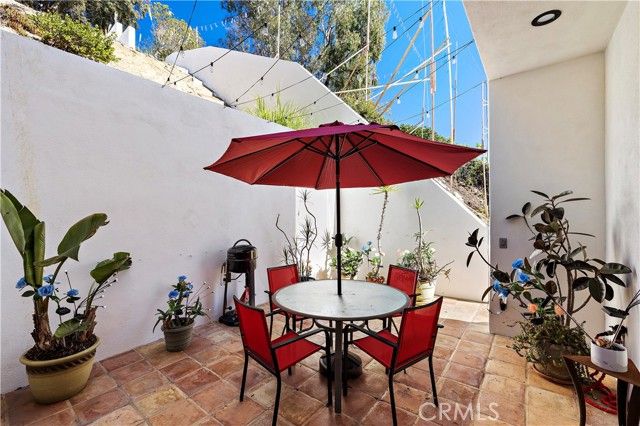 1050 SKYLINE, Laguna Beach, CA 92651