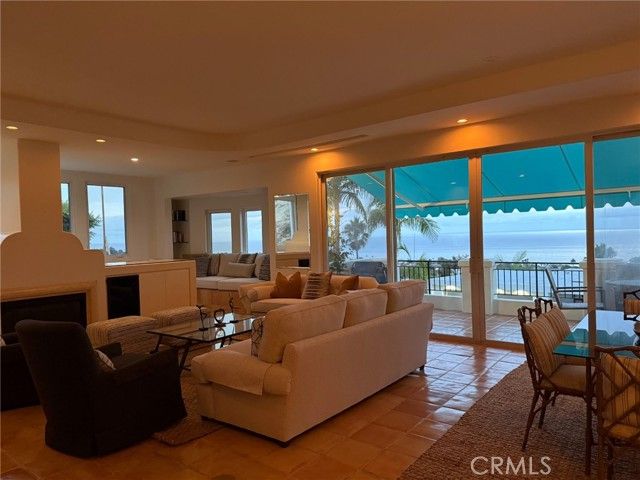 1050 SKYLINE, Laguna Beach, CA 92651