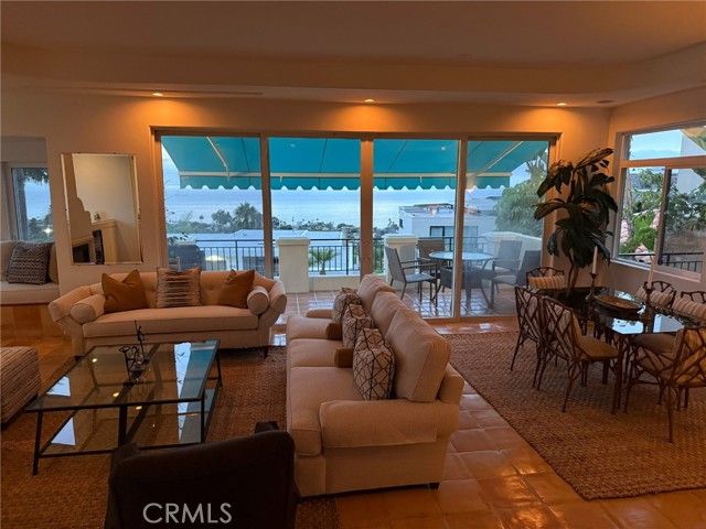 1050 SKYLINE, Laguna Beach, CA 92651