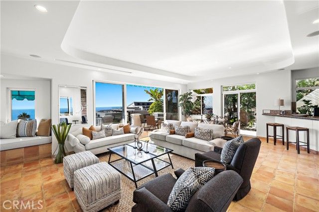 1050 SKYLINE, Laguna Beach, CA 92651