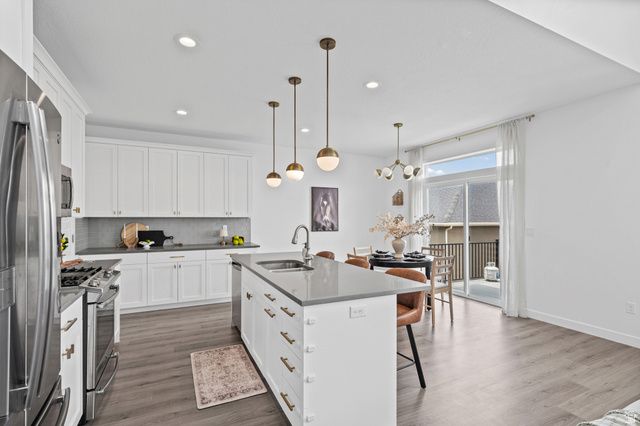 241 E RIDGELINE WAY, North Salt Lake, UT 84054