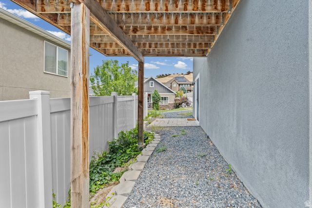 241 E RIDGELINE WAY, North Salt Lake, UT 84054