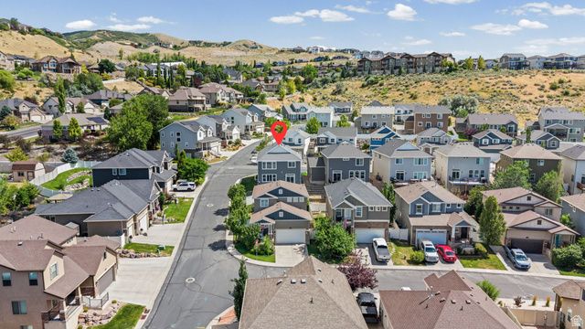241 E RIDGELINE WAY, North Salt Lake, UT 84054