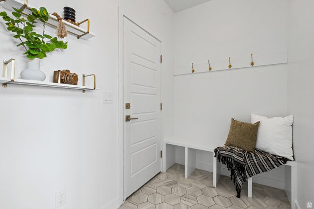 241 E RIDGELINE WAY, North Salt Lake, UT 84054