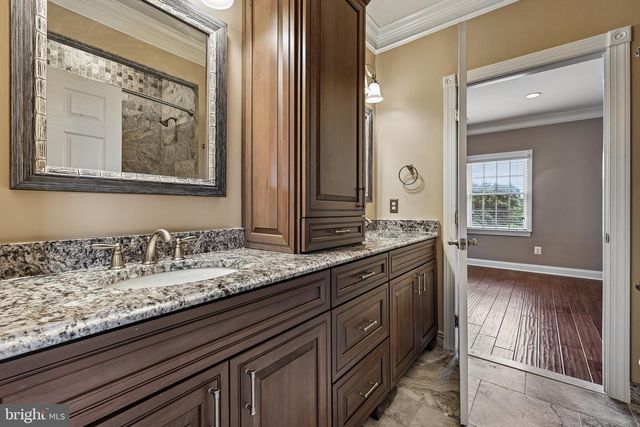 19879 MELLON CIR, Ashburn, VA 20147