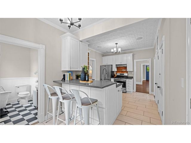 1527 N Nevada Ave, Colorado Springs, CO 80907