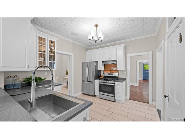 1527 N Nevada Ave, Colorado Springs, CO 80907