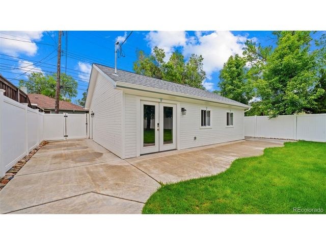 1527 N Nevada Ave, Colorado Springs, CO 80907