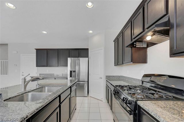 7711 Coral Cactus Court, Las Vegas, NV 89139