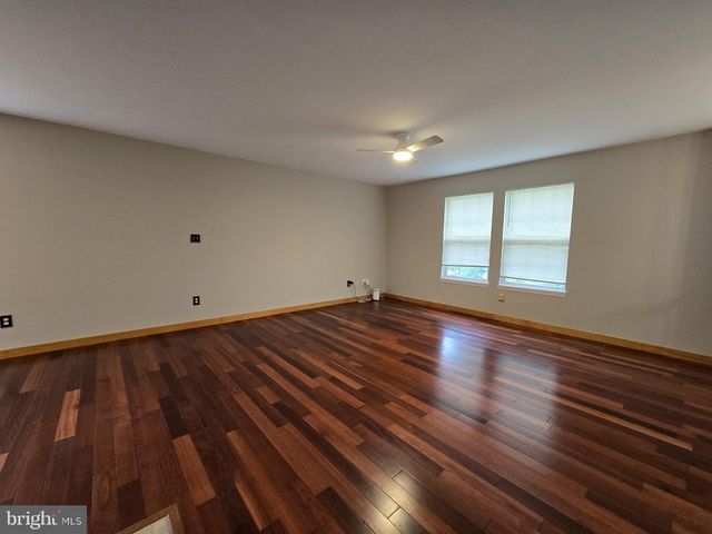20 BONNIE LEE CT, Stafford, VA 22556