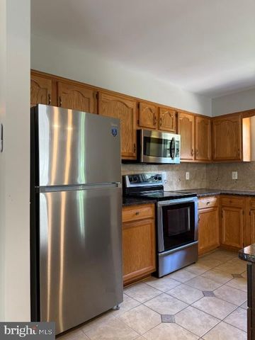 20 BONNIE LEE CT, Stafford, VA 22556