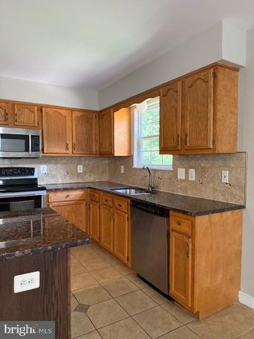 20 BONNIE LEE CT, Stafford, VA 22556